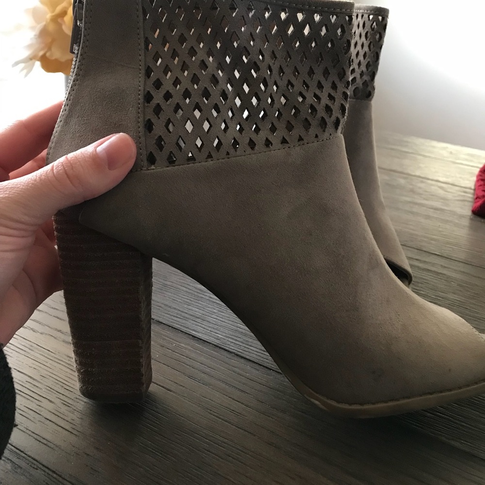 heels - Picture 4 of 5
